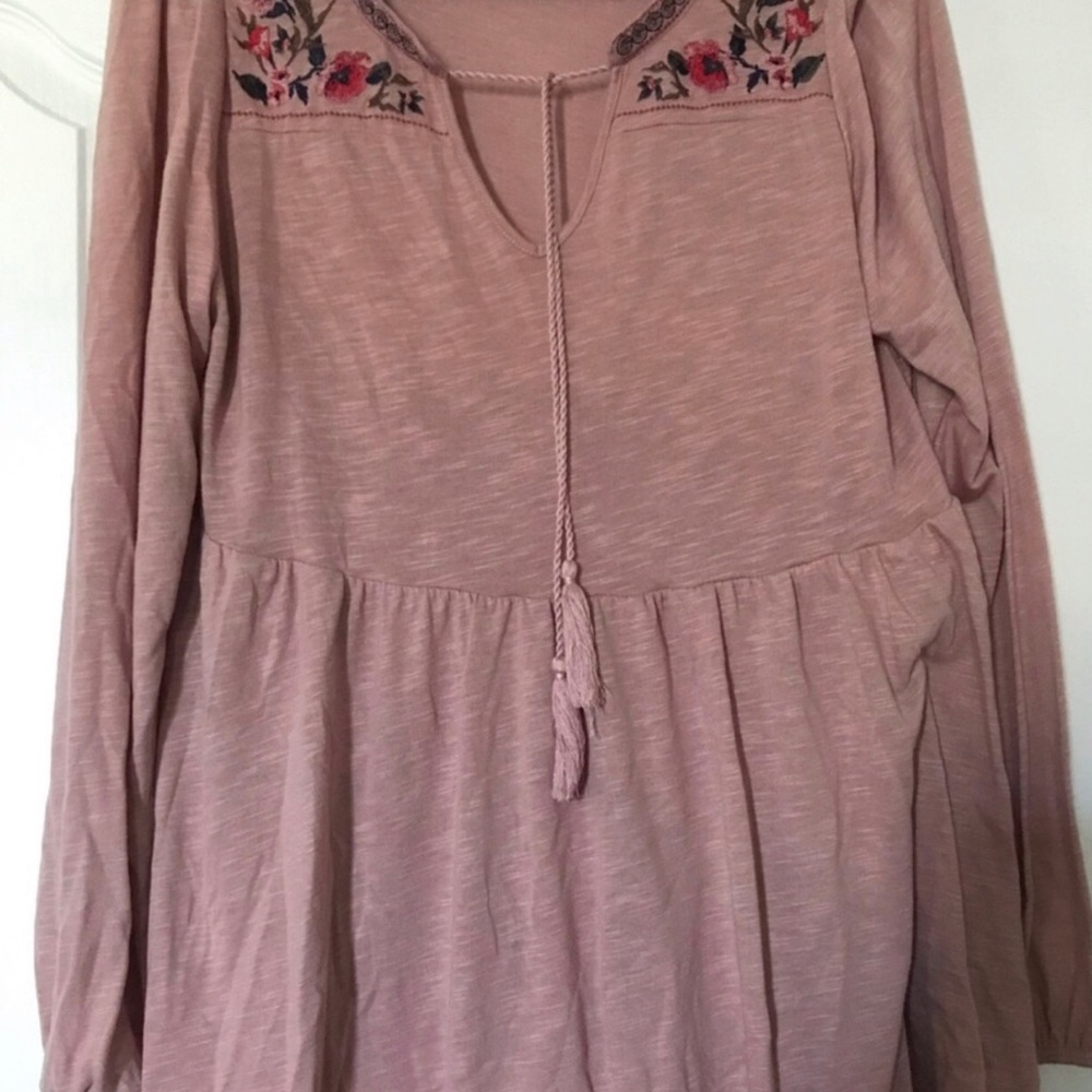Torrid Women’s Mauve Embroidered Peasant Top - NWOT